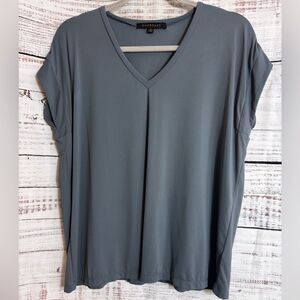 Downeast T shirt Womens size Medium V Neck Gray layering Tee Essential light